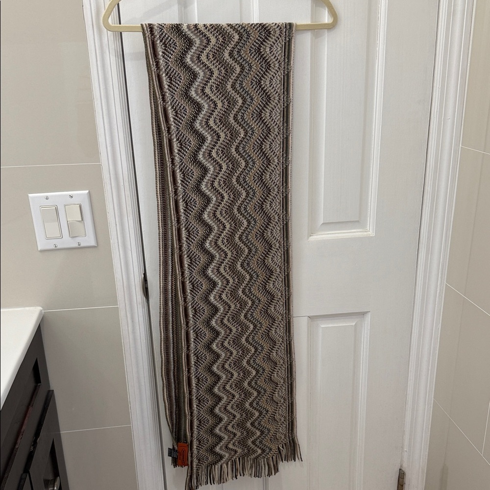 Missoni Zigzag Pattern Scarf in Brown and Cream